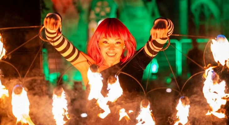 Travelling Light Circus performer at Ignite Fire Festival.